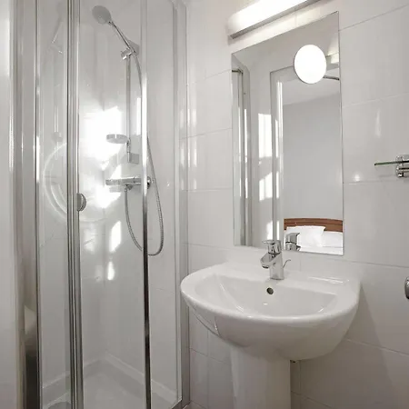 Hotel The Originals City, Ker Izel, 2*
